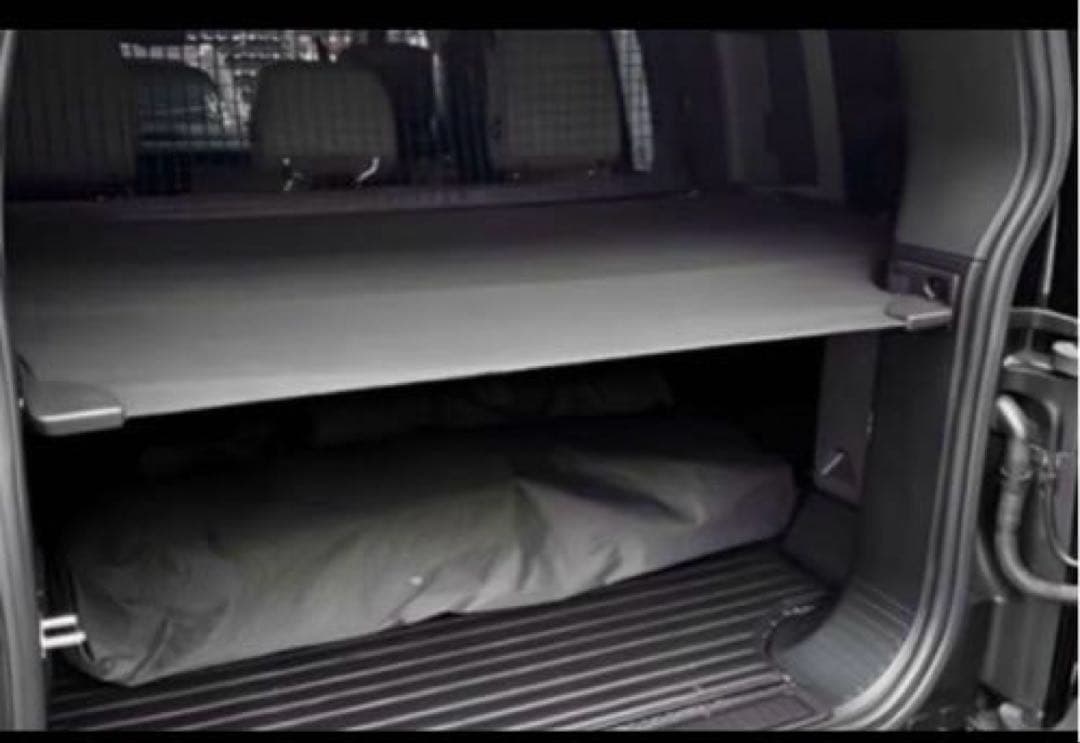 defenderディフェンダー 110 リアカバー トランク　純正　トノカバー