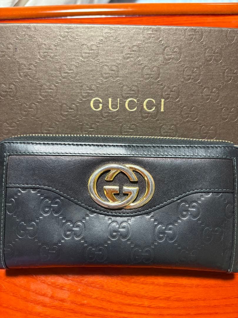 GUCCI 長財布　グッチ　百貨店購入　レディース　メンズ　ファスナー