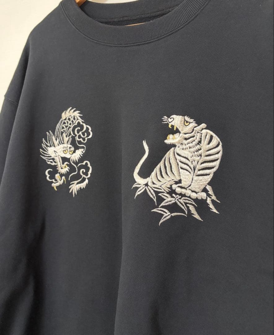 テーラー東洋 / SUKA CREW SWEAT EMBROIDERED