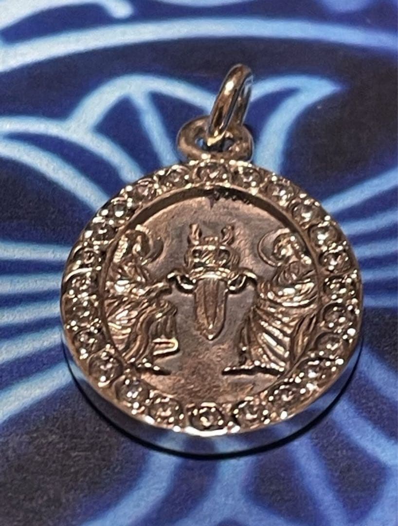 クロムハーツ　エンジェルメダルオーバルV2 シルバー925 ダイヤ　パヴェ