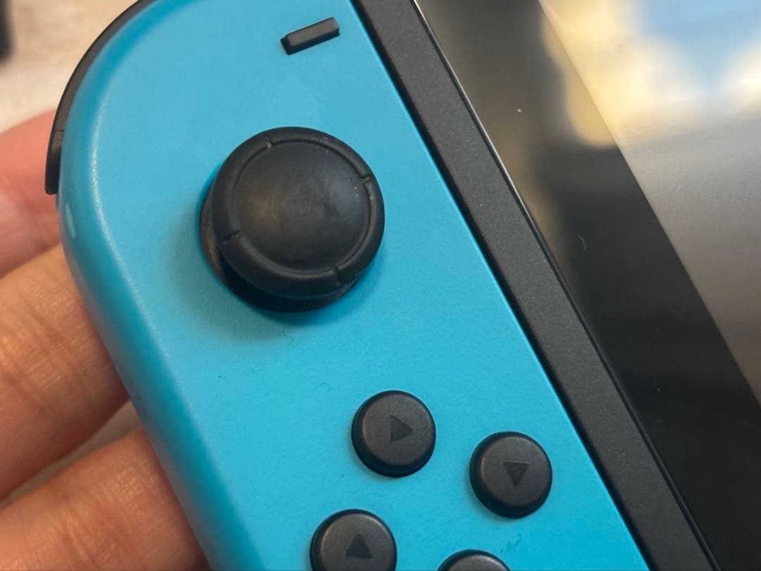 L*A様 【美品】Nintendo Switch 本体 ネオンレッド/ブルー本体