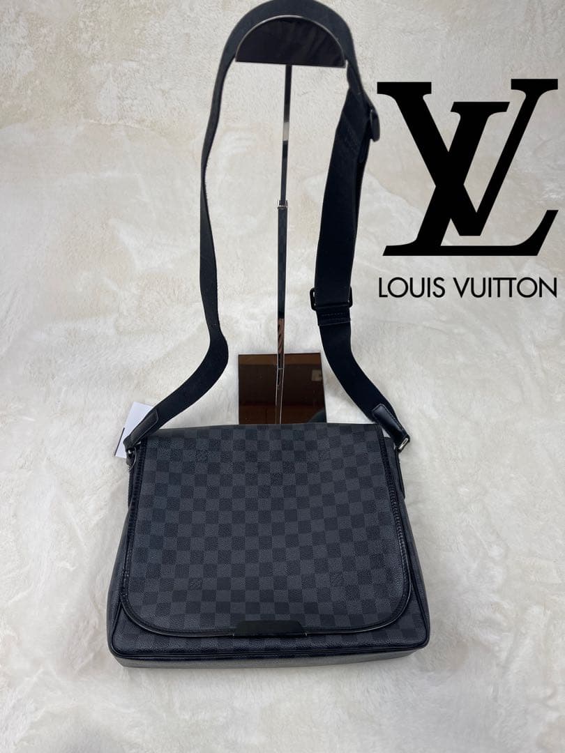【使用感あり】LOUISVUITTON ルイヴィトン　グラフィット　ダニエルGM