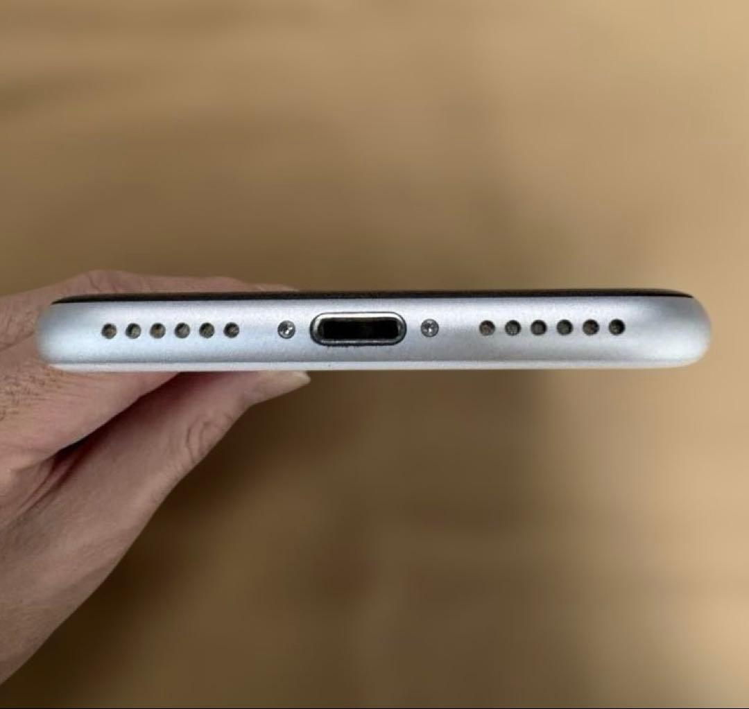 ★iPhone SE（第2世代）128GBホワイト 本体★