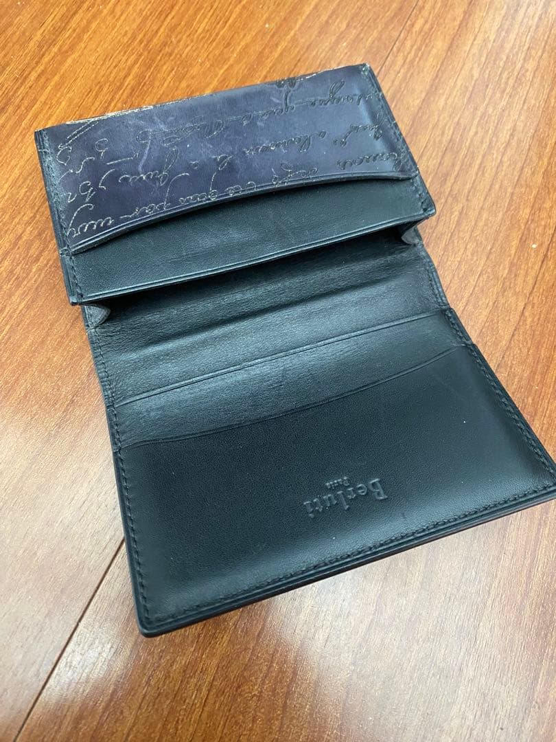 ベルルッティ名刺入れ　中古品