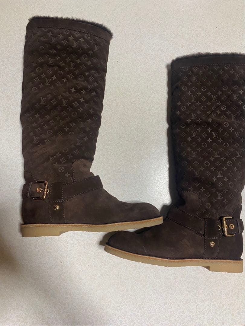 靴 Louis Vuitton