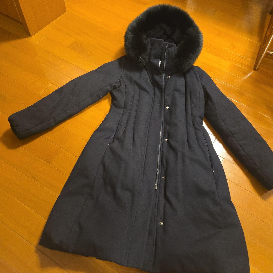 ファー付きネイビーロングダウンコート