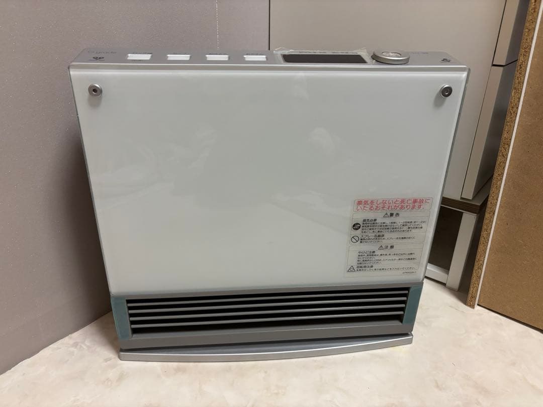 ノーリツガスファンヒーター ホワイト 3mガスホース、取扱説明書付き