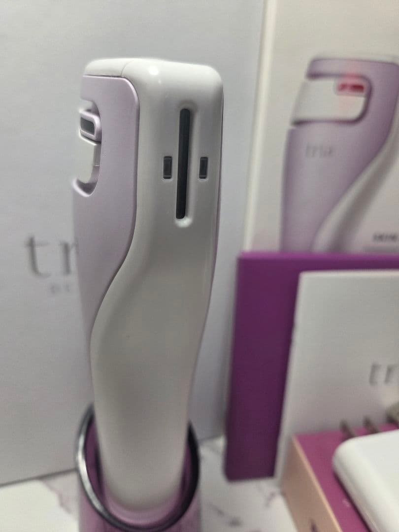 【美品】tria トリア　スキン　エイジングケアレザー