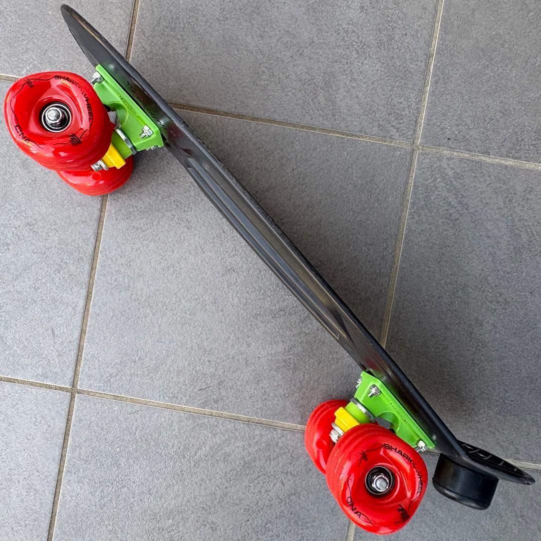 フルカスタム ペニー 22インチ シャークウィール 72mm DNA