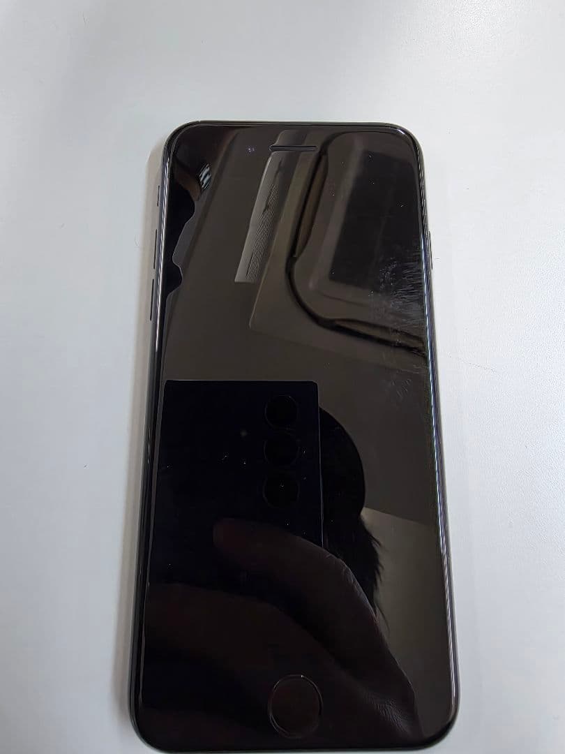 iPhone SE2 64GB ブラック SIMロック無し