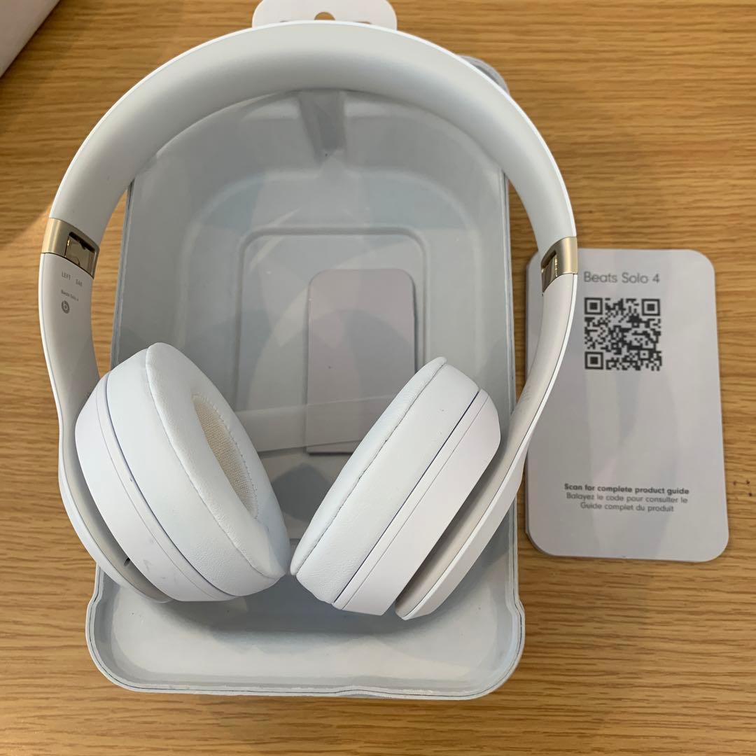 Beats Solo 4 ワイヤレスヘッドホン ホワイト