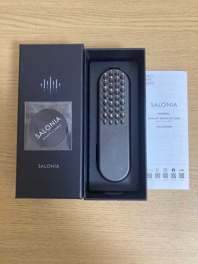 ☆美品☆ サロニア EMSリフトブラシ 3Dケア SAL24305BK