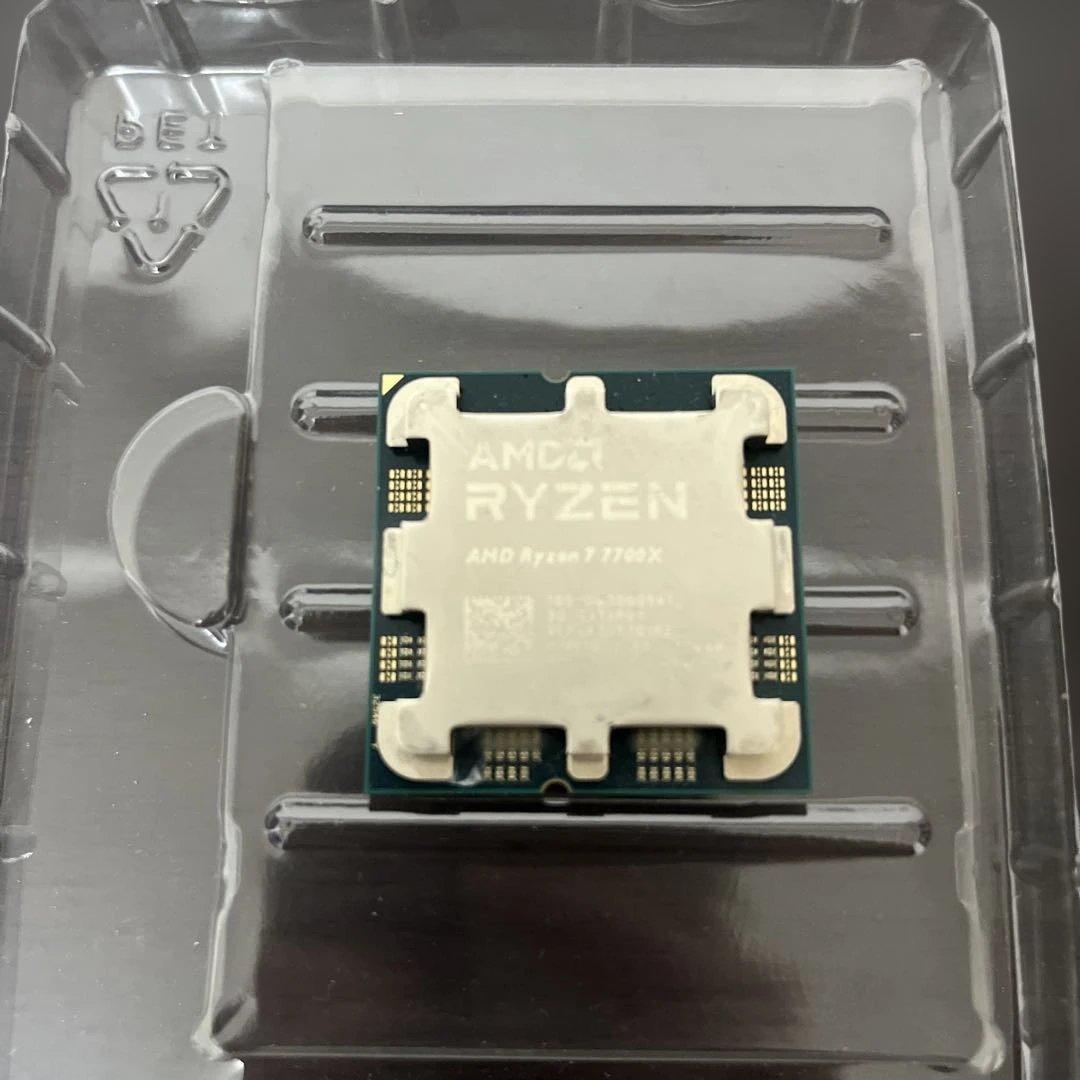 AMD Ryzen 7 7700X CPU 本体