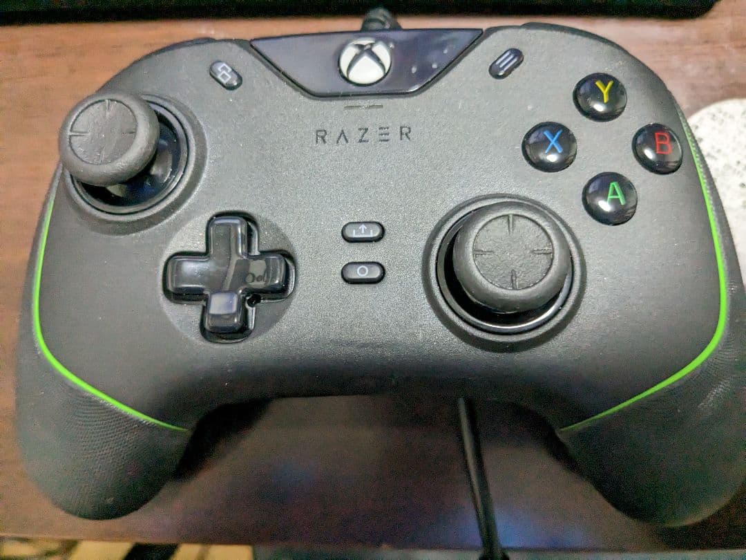 Razer Wolverine V2 ゲーミング コントローラー RAZER