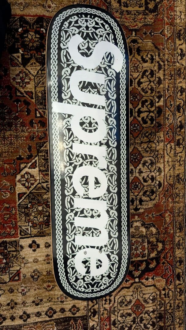 【送料無料】supreme Celtic Knot Skateboard