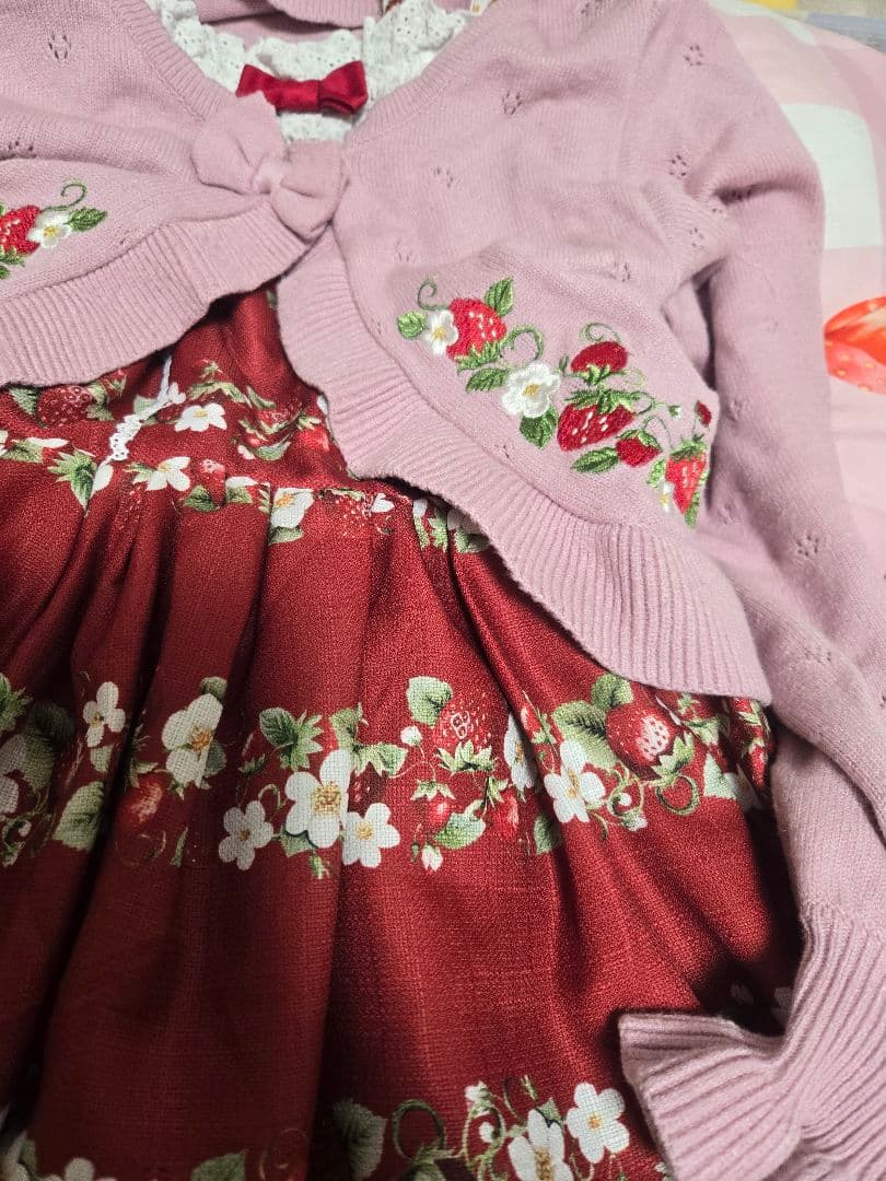 Chalmiere☆ベイクドベリージャンパースカート&いちご刺繍ニットボレロ