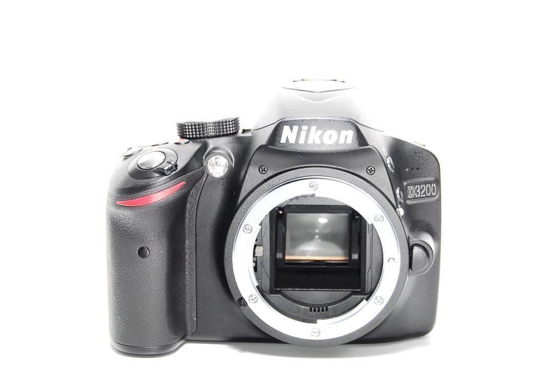 ☘️オマケ豊富☘️Nikon D3200 デジタル一眼レフ　高画質　美品
