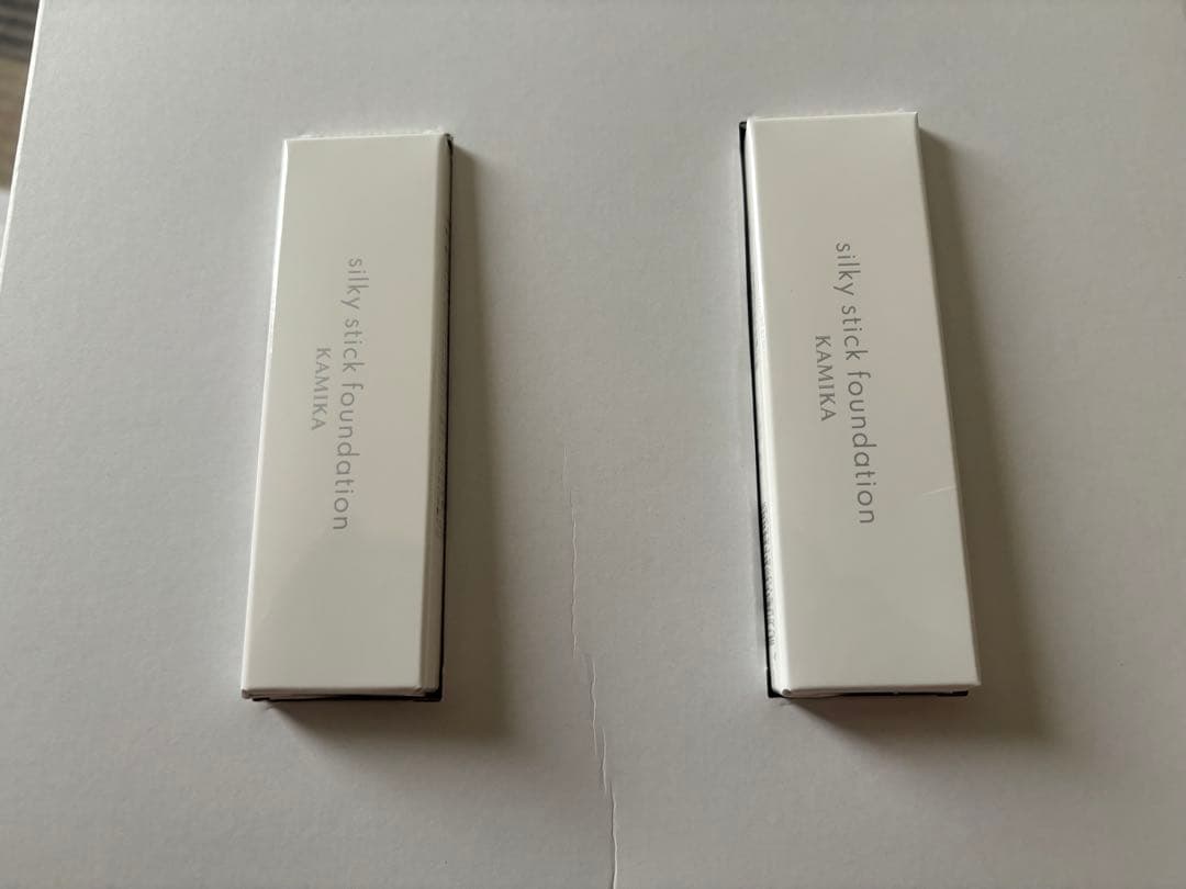 カミカ　シルキースティックファンデーション　ホワイト