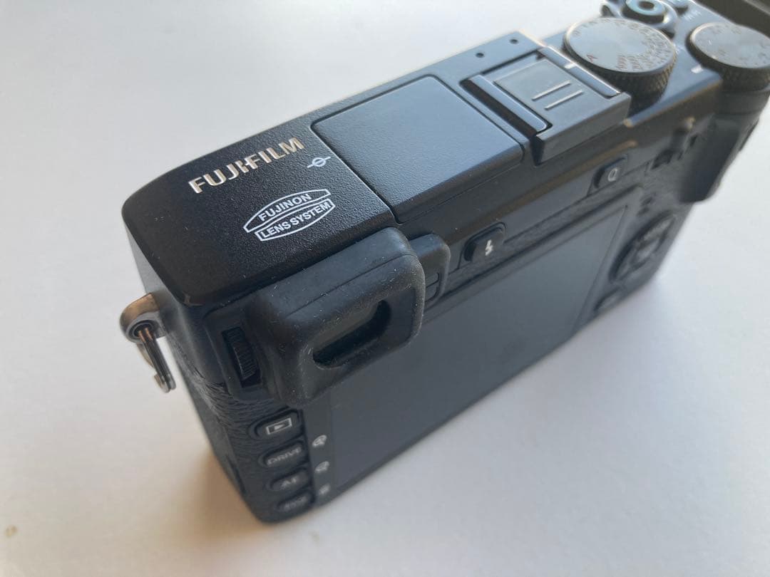 FUJIFILM X-E2 ミラーレス一眼カメラ　ボディ