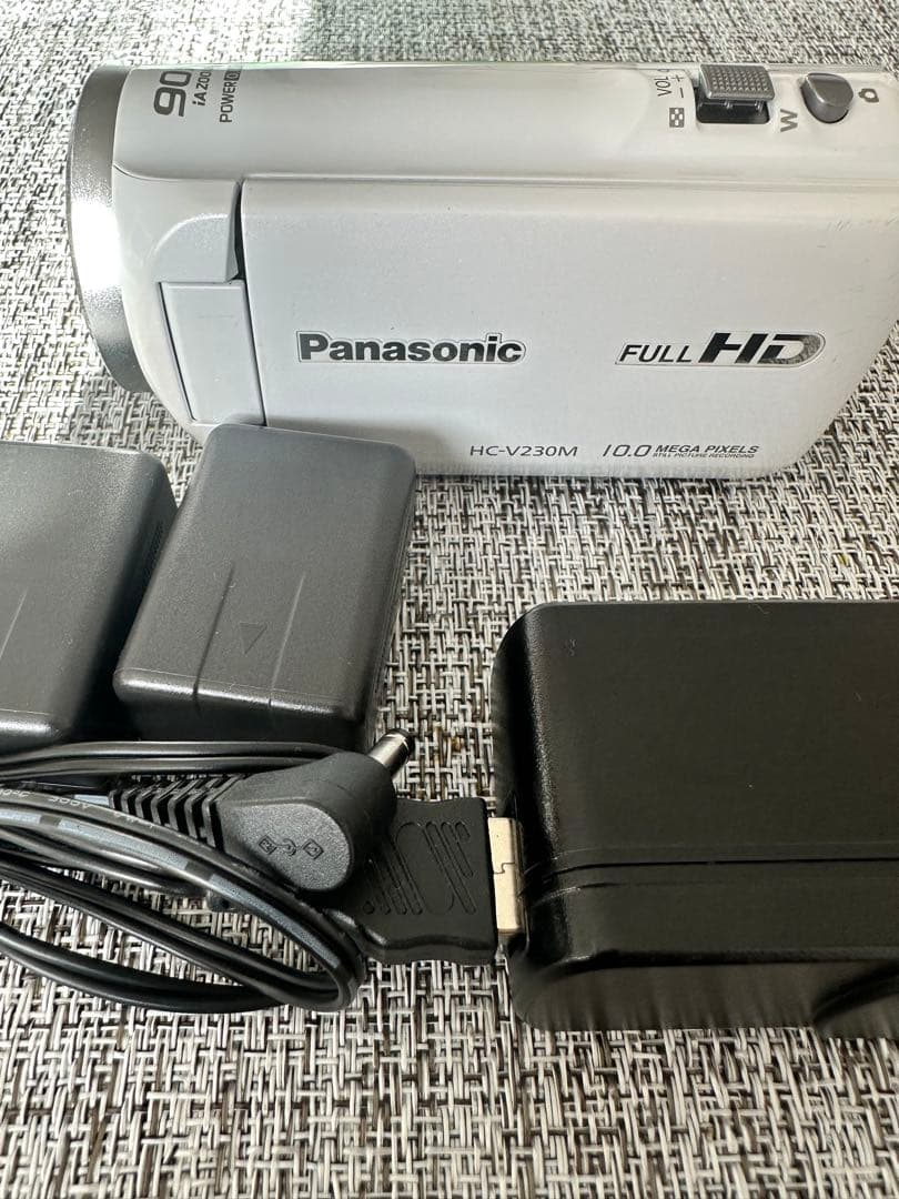 Panasonic HC-V230M ビデオカメラ 本体セット＋予備バッテリー付