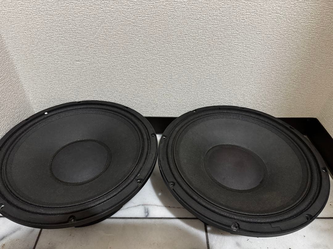 Peavey 1208-8 12インチ 8オーム 2000w 2発 外向き