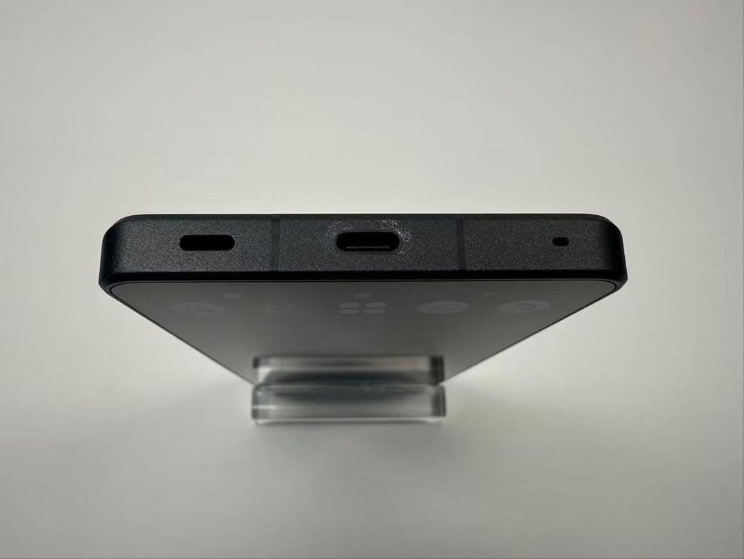 スマートフォン本体 Aquos R8 pro docomo 256gb