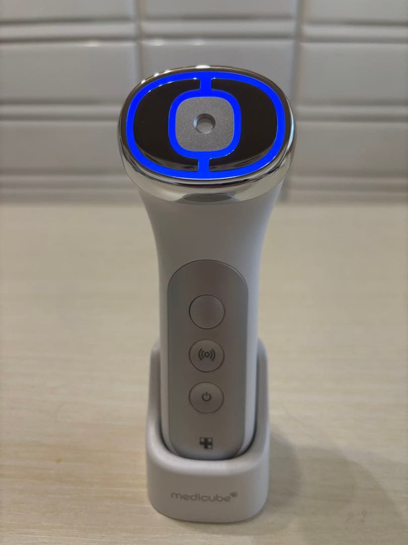 メディキューブ MEDICUBE AGE-R USSERA DEEP SHOT