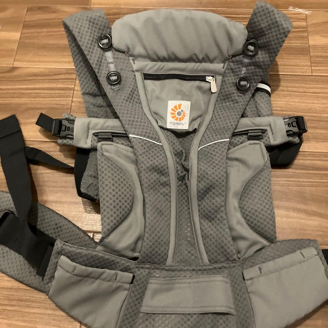 ergobaby 抱っこひも グレー