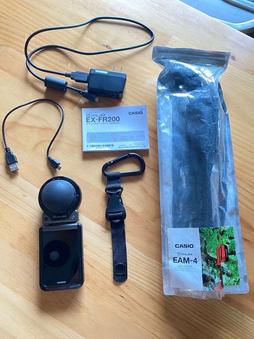 CASIO EXILIM EX-FR200 360度カメラ　専用自撮り棒付き