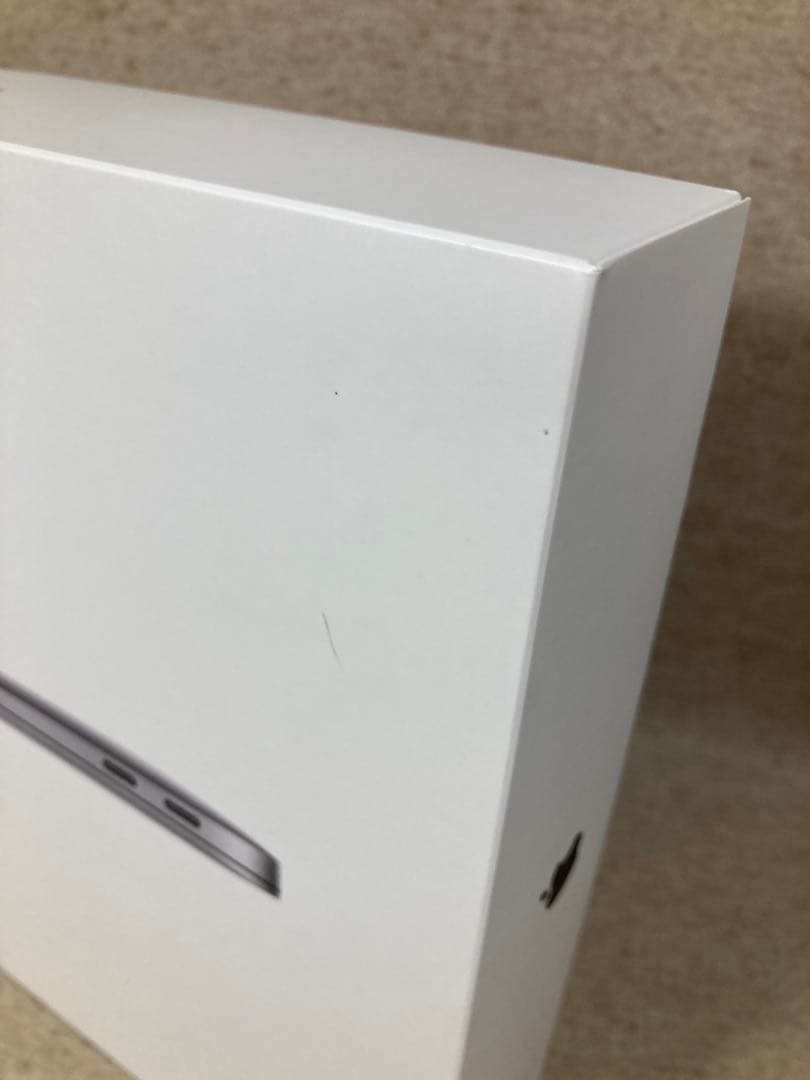 MacBook Air 13インチ　M1チップ 8GBメモリ　256GB SSD