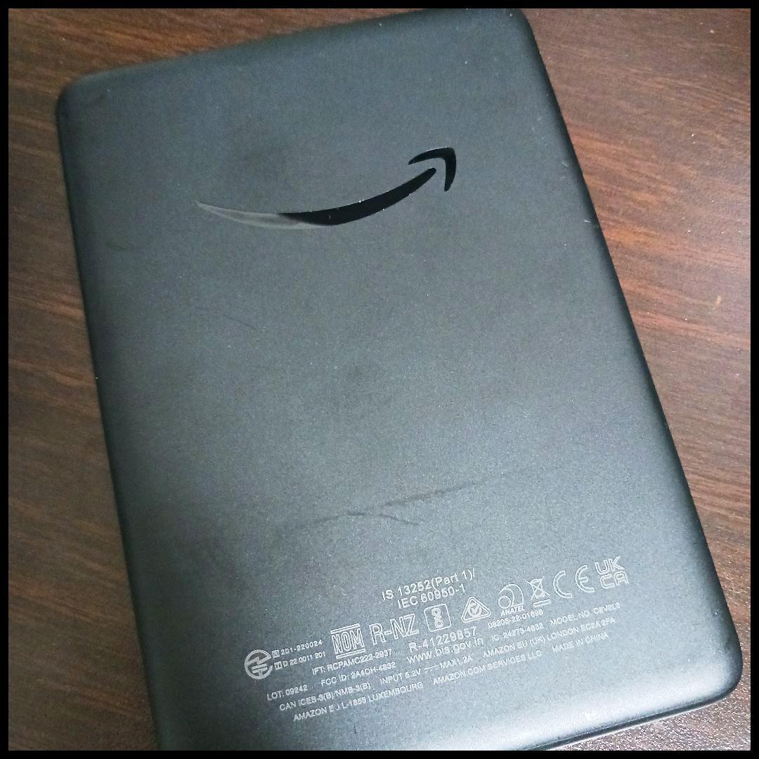 Kindle 6インチ 11世代（2022年／広告あり）【未使用ケース付き】