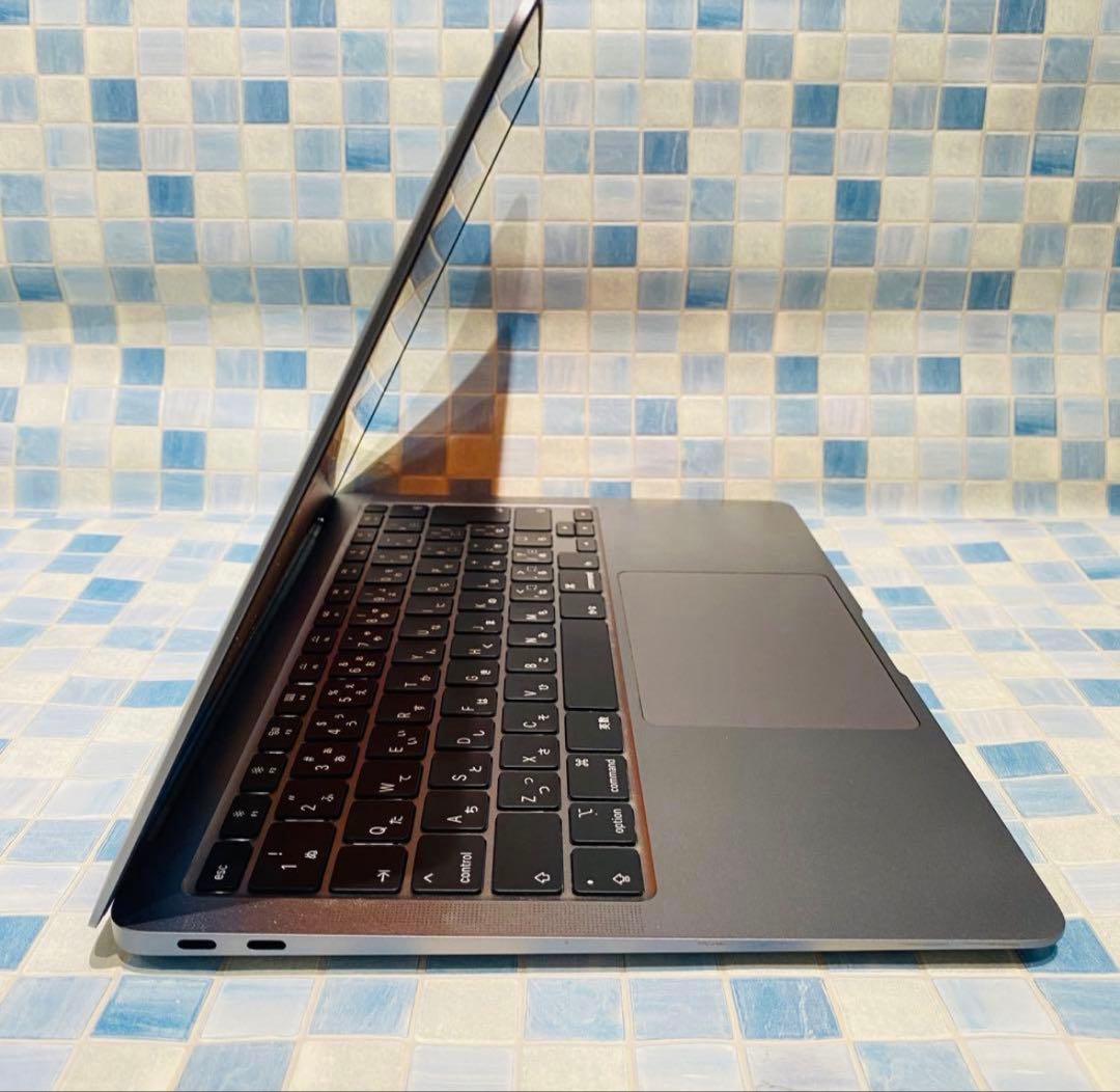 MacBook本体 MacBook Air 13 2020 i3 8GB 256GB A2179