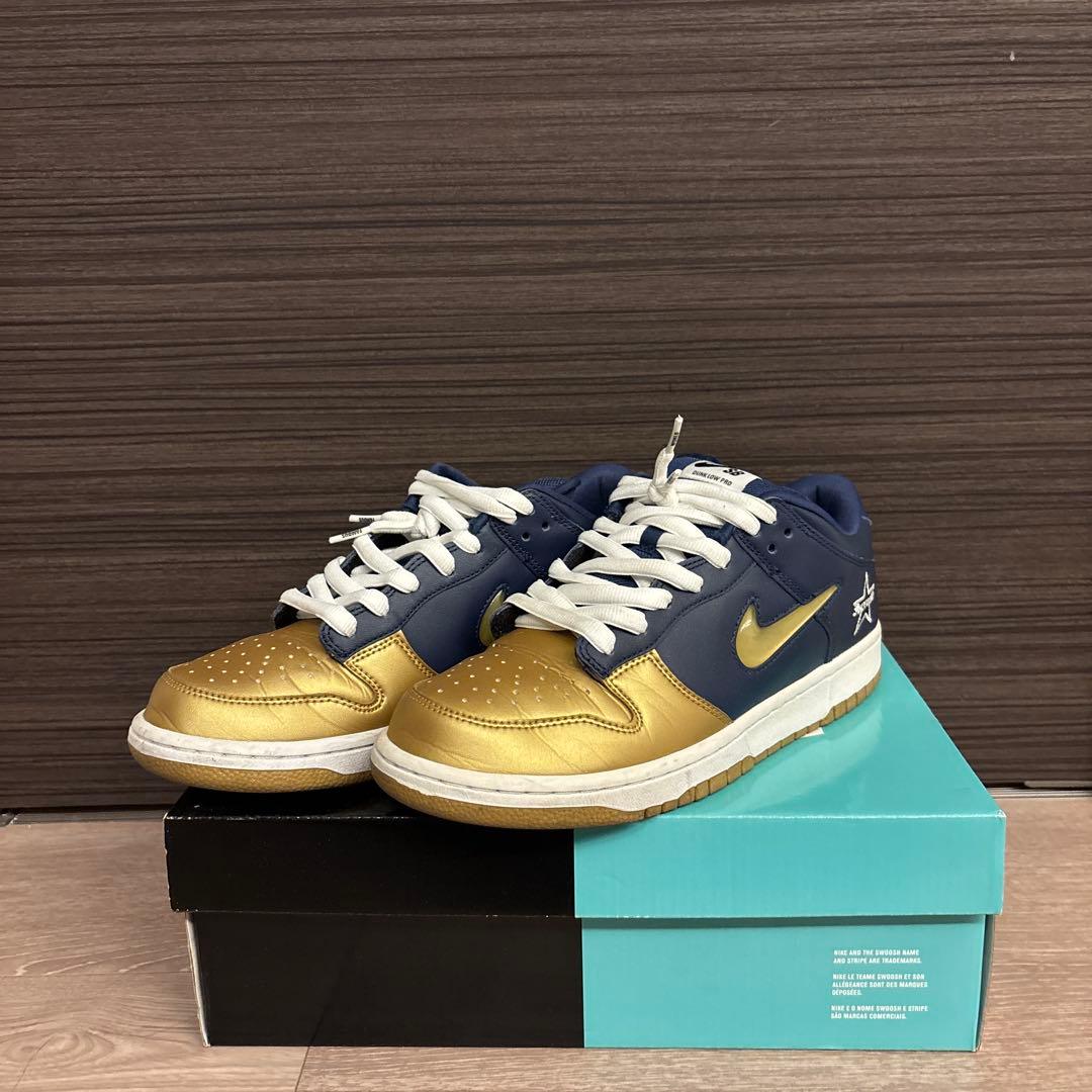 Supreme × Nike SB Dunk Low OG QS
