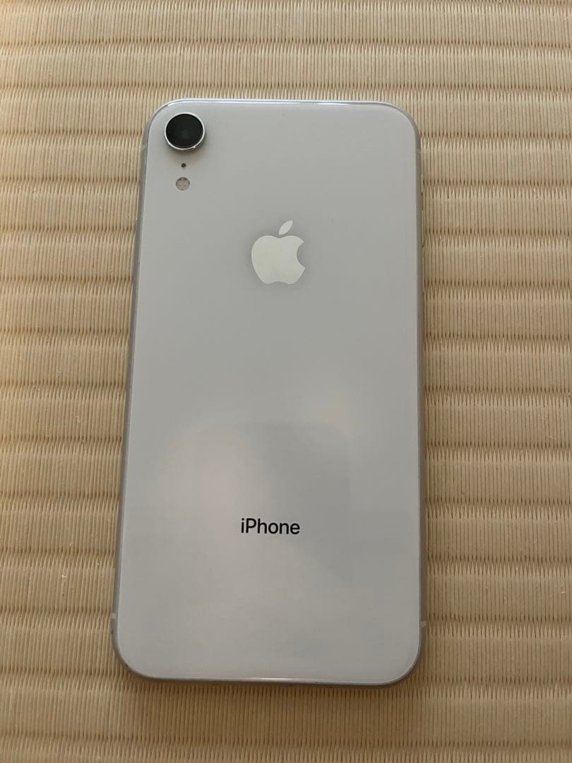 iPhoneXR 本体　ホワイト　64GB