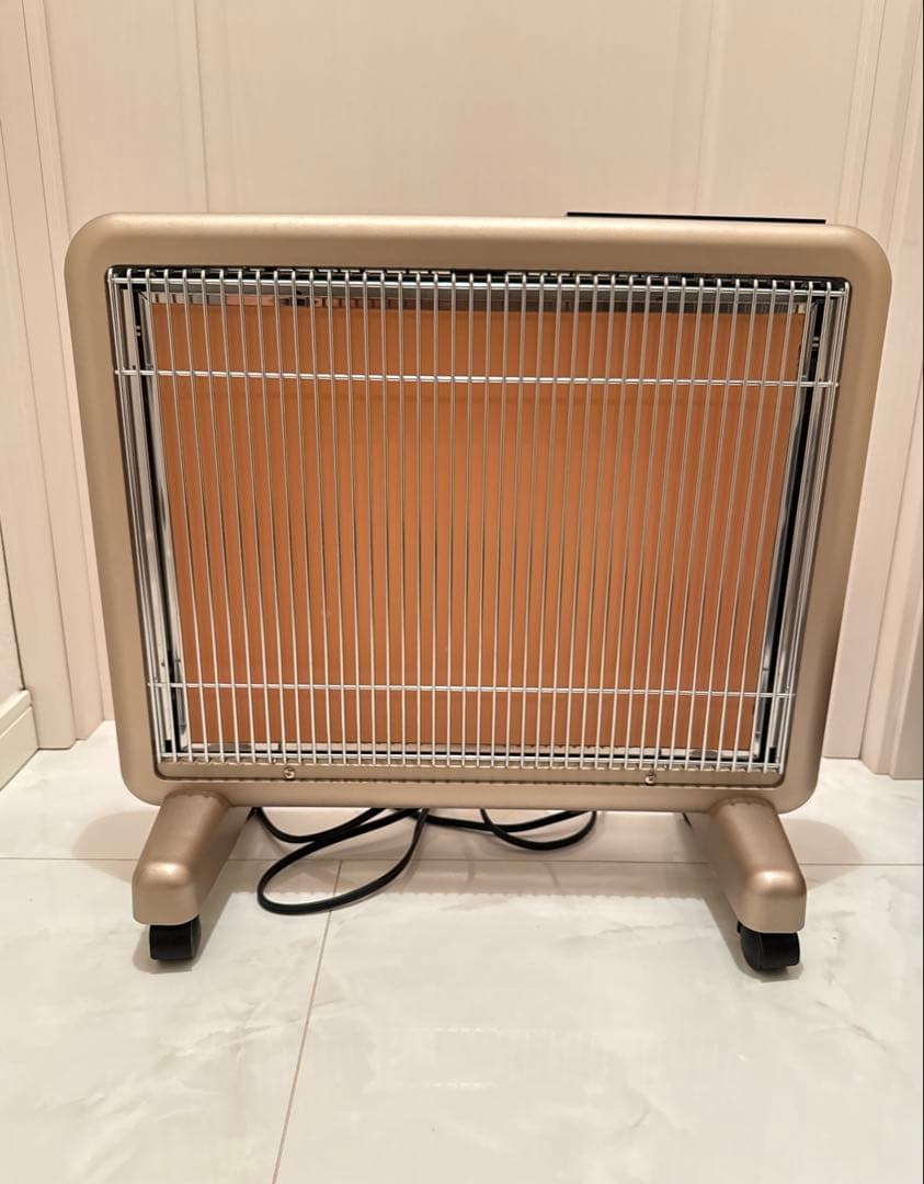 【新品未使用】遠赤外線暖房器 サンルミエ E800L-TM3 プラス