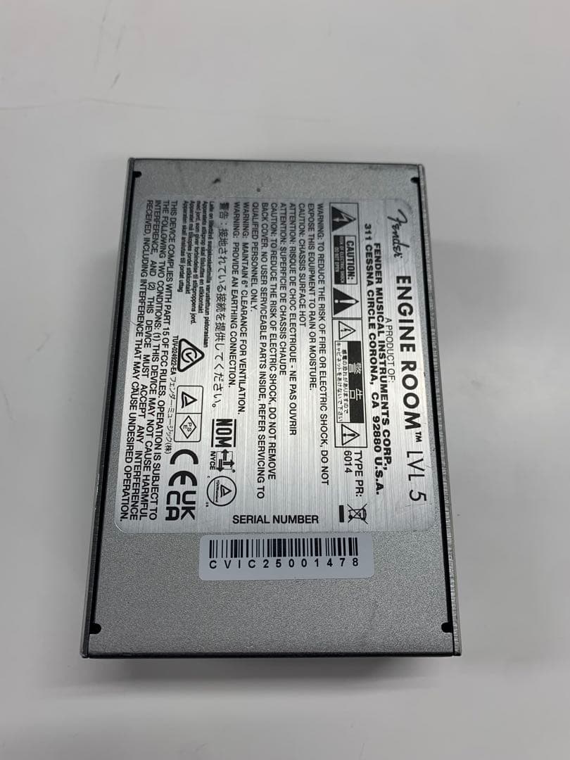 Fender ENGINE ROOM LVL 5 箱付き