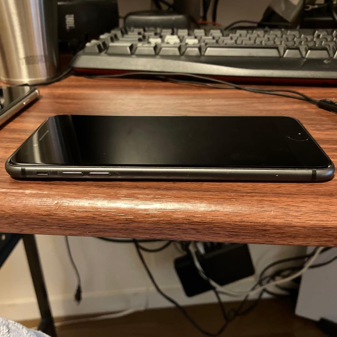 iPhone8Plus 64GB 黒　ドコモ回線
