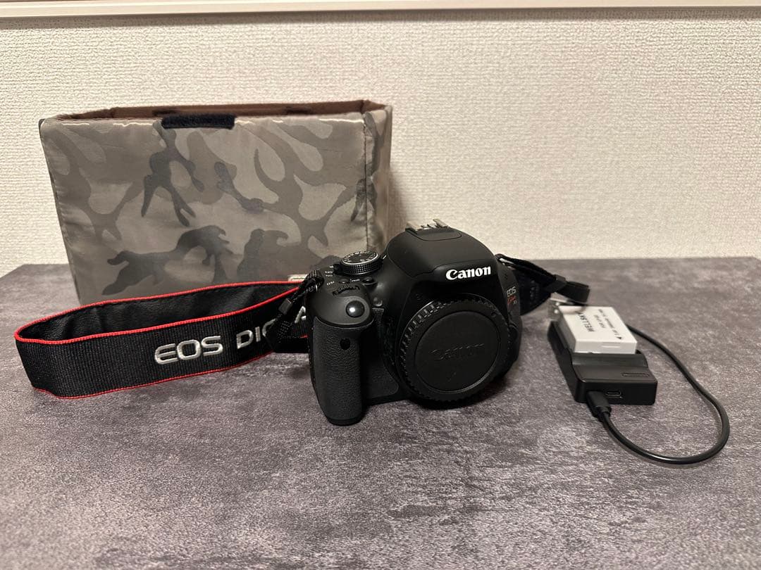Canon デジタル一眼レフカメラ EOS Kiss X5