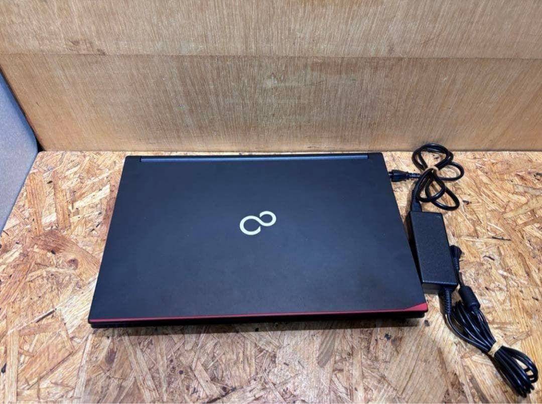 ノートバソコン LIFEBOOK A577/S FMV 富士通 i5-7300U