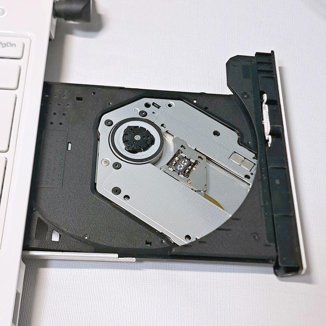 I92 富士通ノートパソコン i3/1000GB Windows11 ブルーレイ