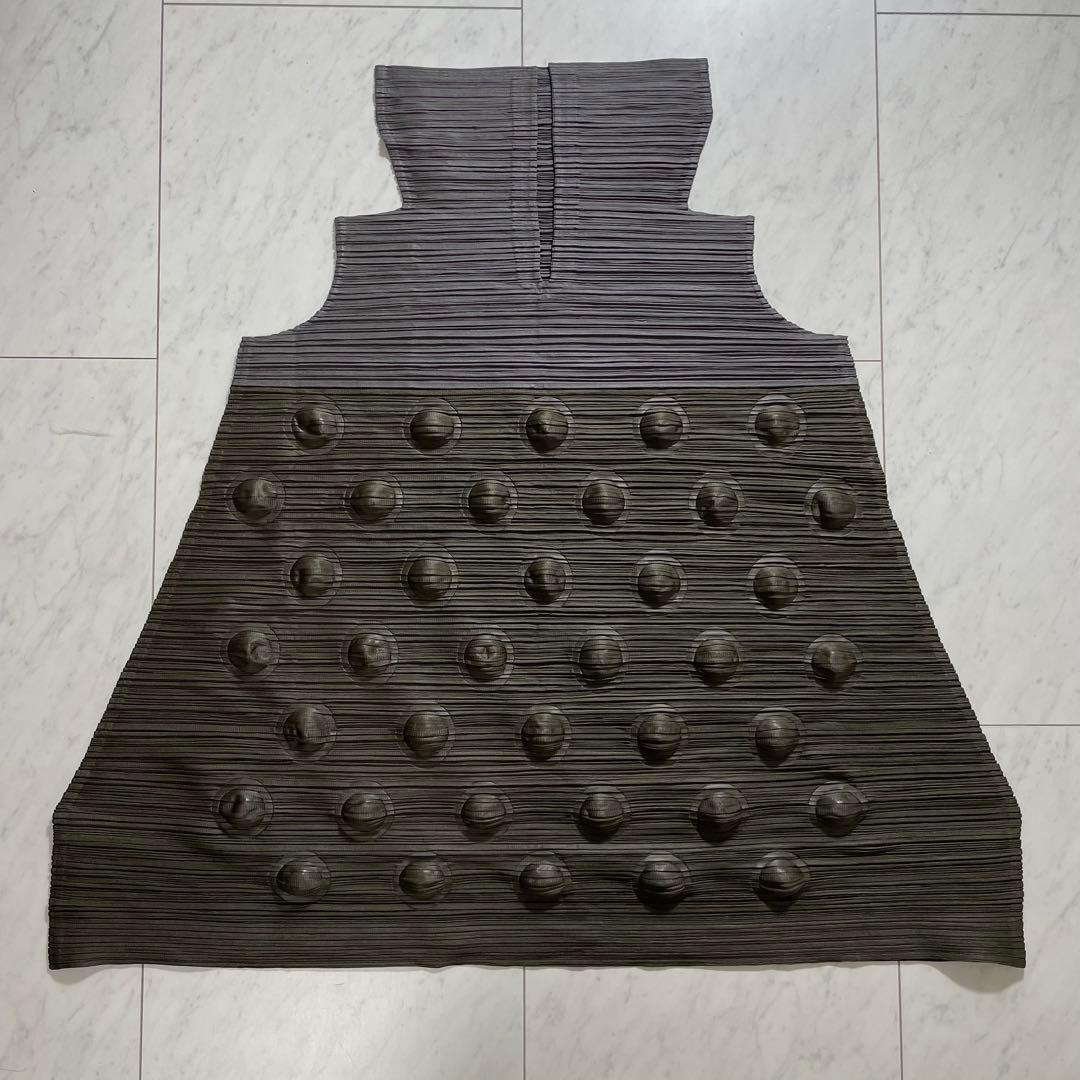 プリーツプリーズ イッセイミヤケ 横プリーツワンピース ノースリーブ バイカラー