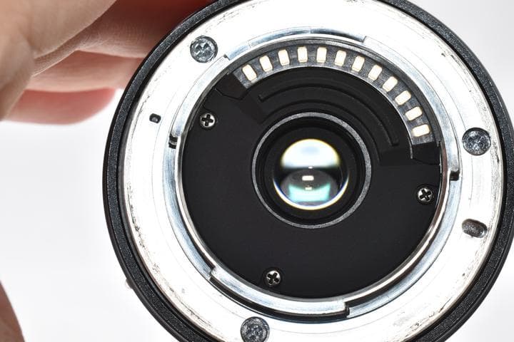 Nikon 1 J1 レッド 10-30mmレンズキット