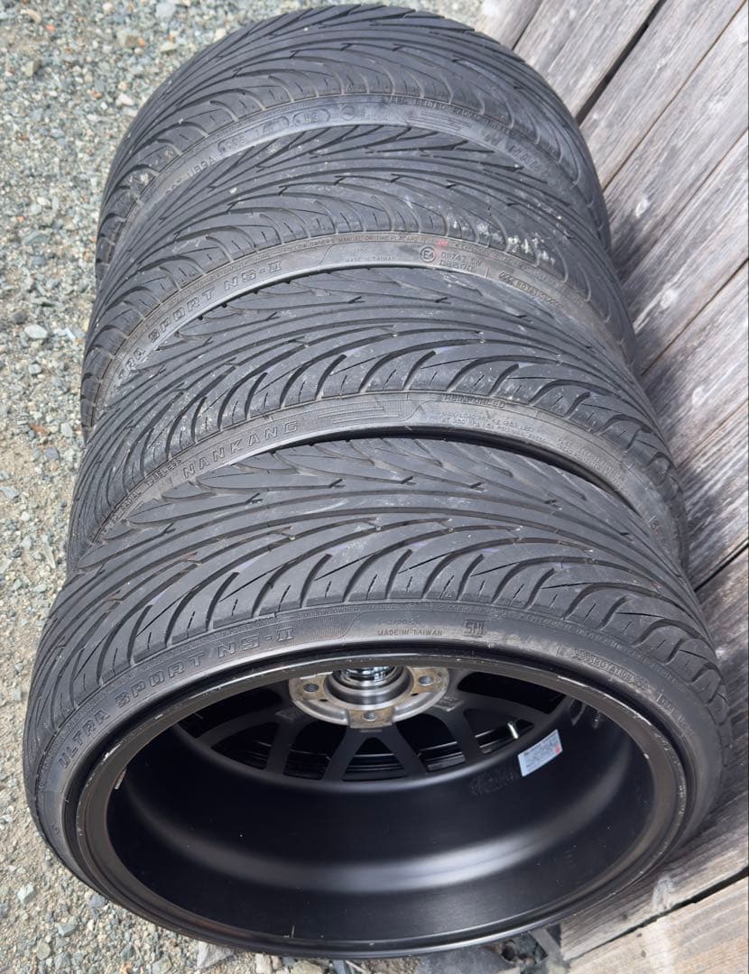 17インチ メッシュホイールセット ※BBSではありません。