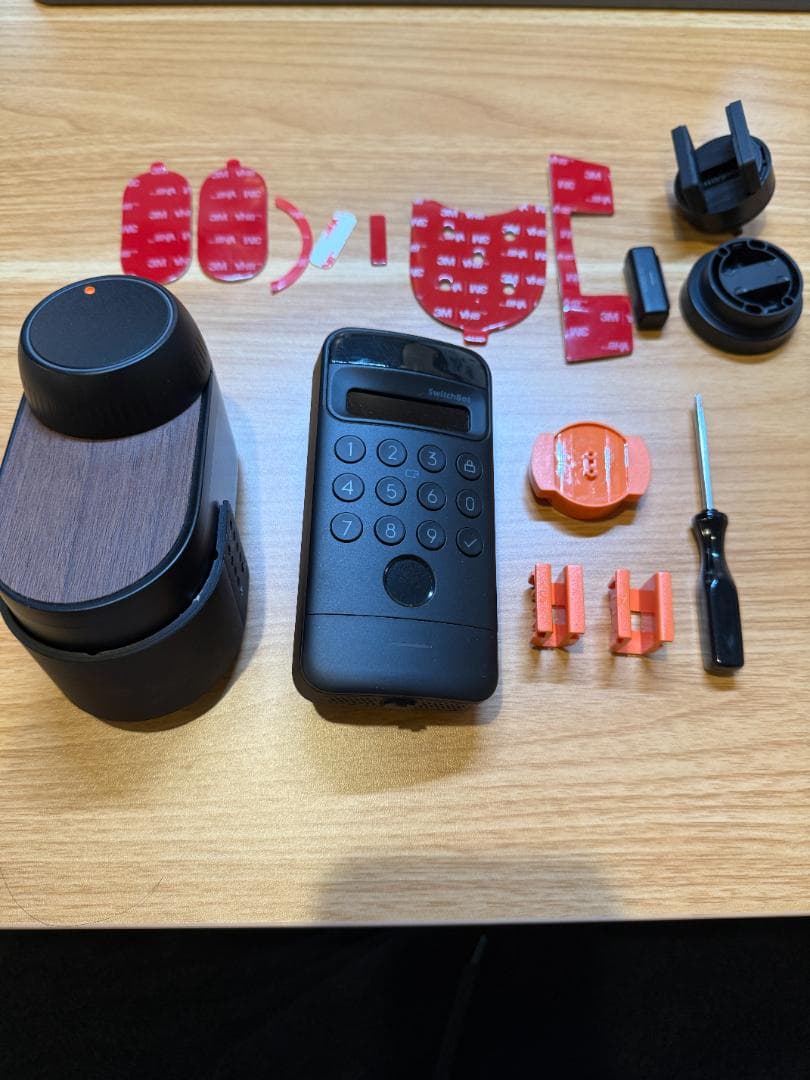 SwitchBot ドアロックUltra 顔認証セット　高さ調節ケース付