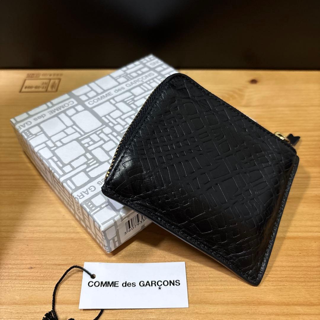 コムデギャルソン 財布 型押し 黒 箱付き 美品