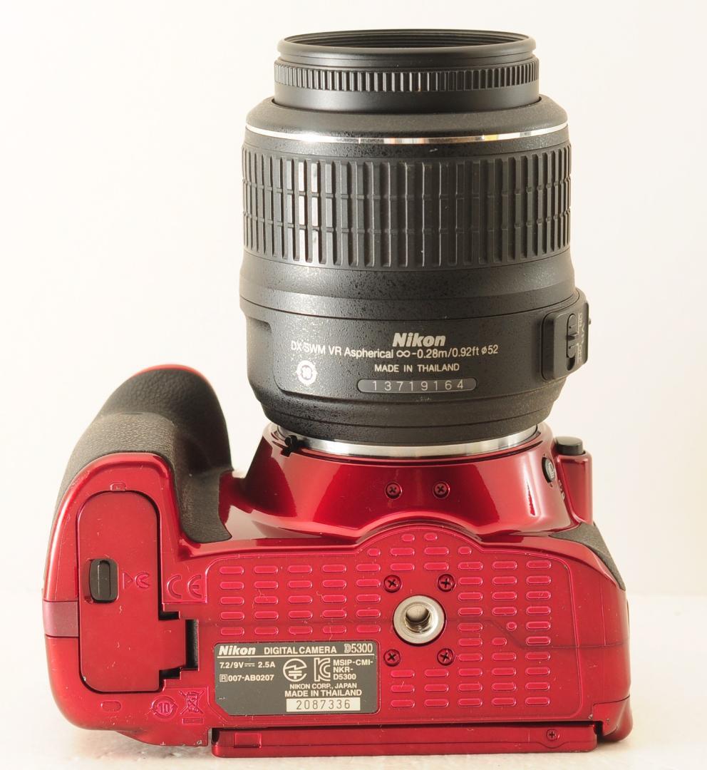 Nikon D5300 レッド デジタルカメラ＆18-55レンズ付き
