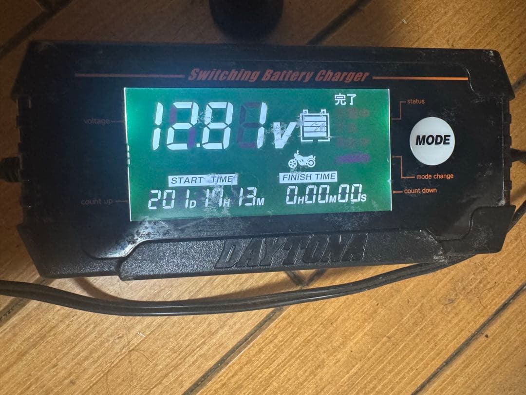 デイトナ(Daytona) バイク バッテリー充電器 車兼用