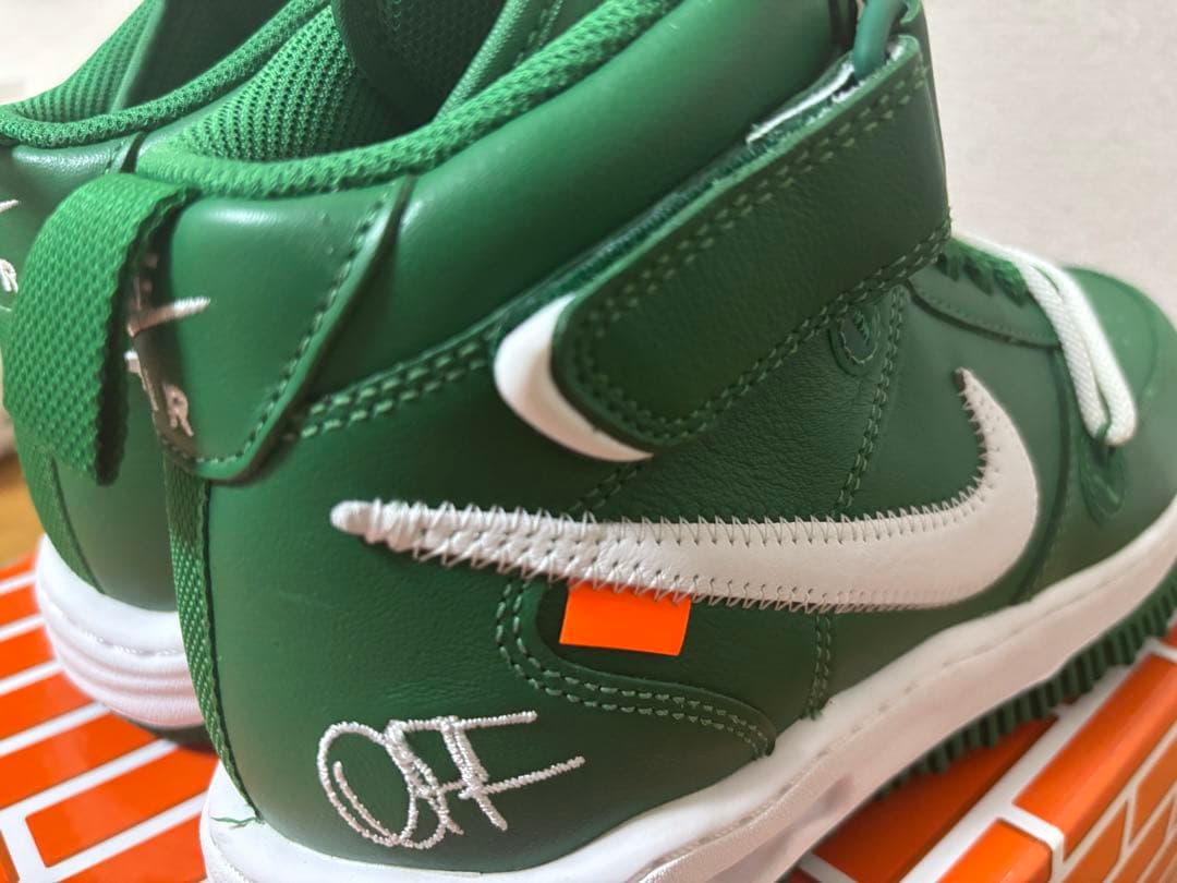 Off-White × Nike Air Force 1 Mid
