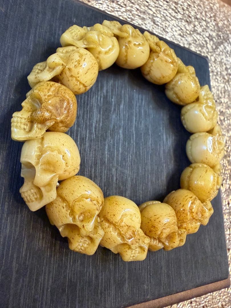 Z-765-2 天然　ラクダ骨　希少ドクロ　髑髏彫り　ブレスレット魔除け