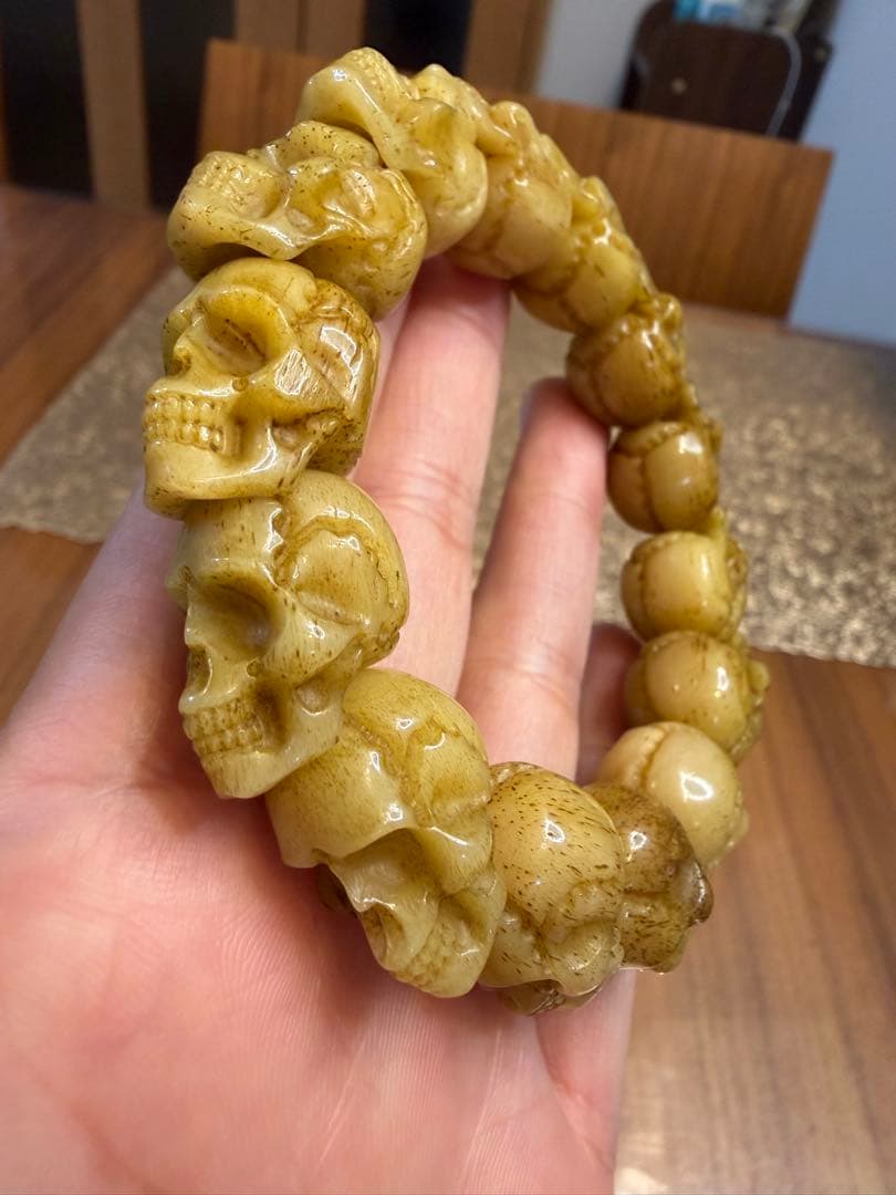 Z-765-2 天然　ラクダ骨　希少ドクロ　髑髏彫り　ブレスレット魔除け